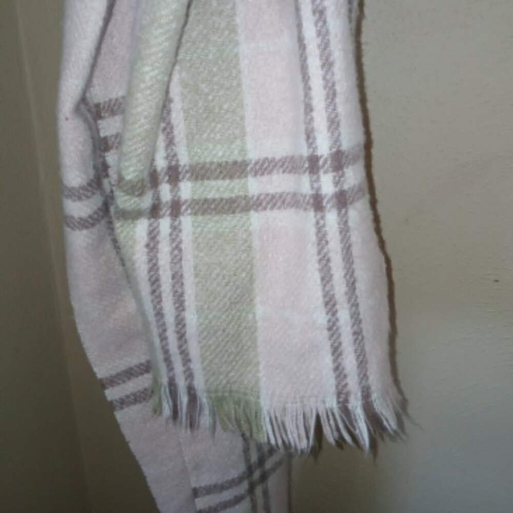 Beautiful pink plaid ultra soft scarf
